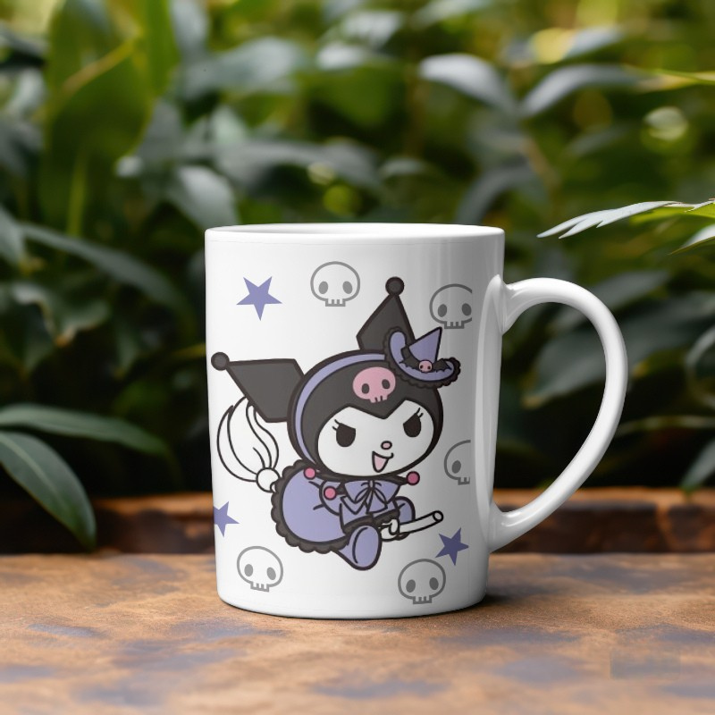 Taza con diseño de Kuromi kawaii
